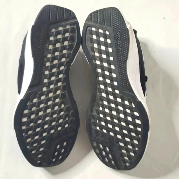 Reebok Energen Lite Running Athletic Laceup  Shoe Black& White Sz 6 US Fuel Foam - Picture 5 of 8